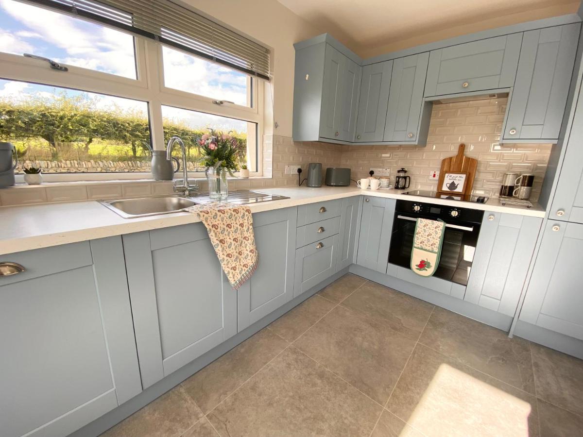 The Gate Lodge At Dunnanew - 4 Star- Sleeps 5 Seaforde Eksteriør bilde